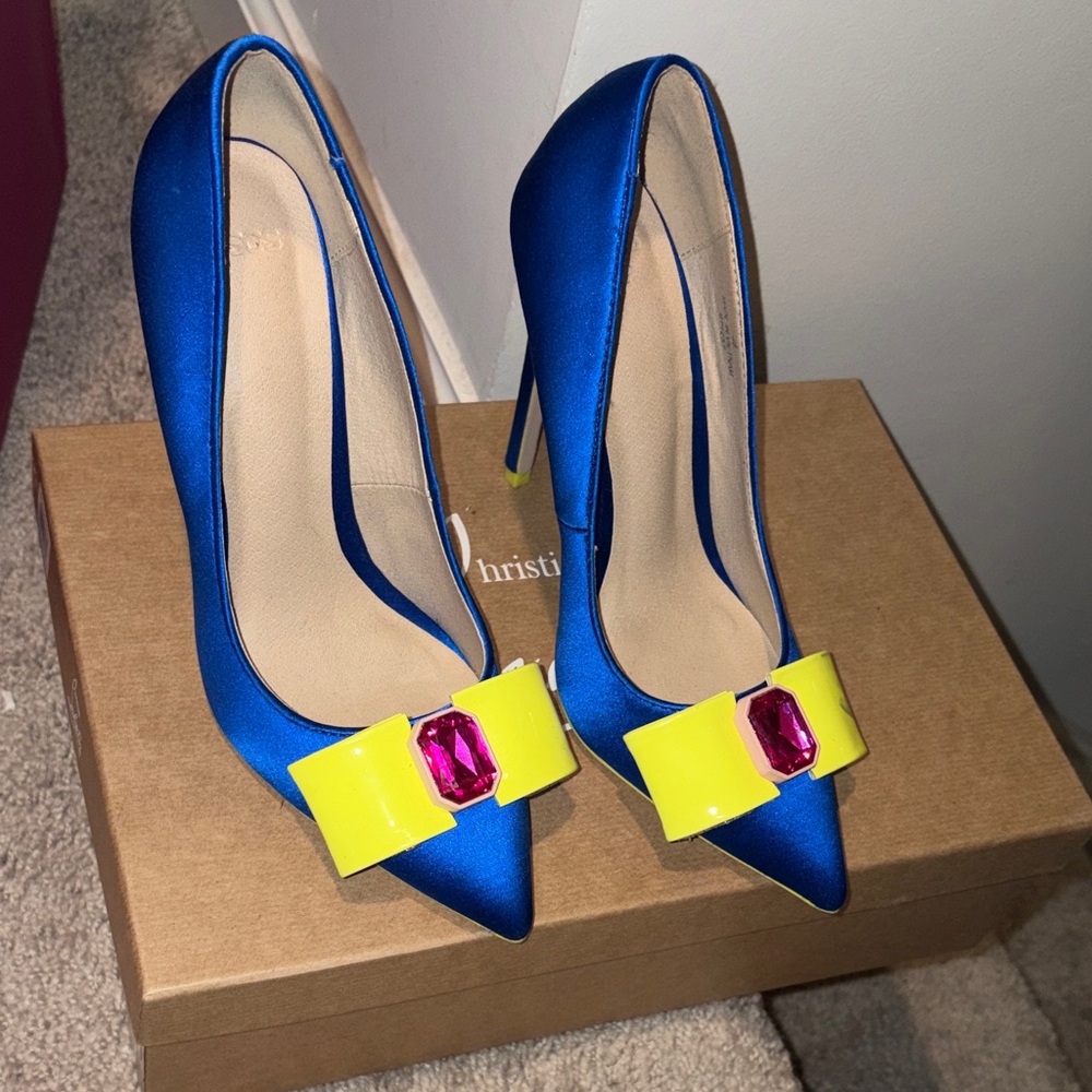 Elegant Blue Stilettos with Yellow Accent